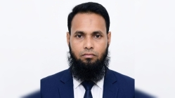 স্মার্টফোনের স্ক্রিনে হারিয়ে যাচ্ছে পারিবারিক সম্প্রীতি : উত্তরণের উপায়