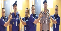 পদোন্নতিপ্রাপ্ত দু পুলিশ সদস্যকে র্যাংক ব্যাজ পরালেন পুলিশ সুপার