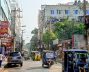 রাস্তার ওপরই হাসপাতালের গাড়ি পার্কিং : তীব্র যানজটে স্থবির জনজীবন