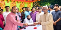 সাচার বিভিন্ন পূজামণ্ডপে শাহীন মোল্লার শুভেচ্ছা ও আর্থিক সহায়তা প্রদান