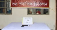 হাজীগঞ্জে ৬ষ্ঠ শ্রেণীর শিক্ষার্থীর কাছ থেকে গুলিসহ পিস্তল উদ্ধার