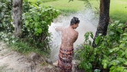 ছেঙ্গারচর পৌরসভায় পাইপ ফেটে পানির অপচয় হচ্ছে