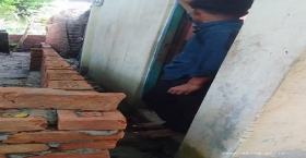 বিষ্ণুদীতে দেওয়াল দিয়ে অবরুদ্ধ করা হয়েছে একটি নিরীহ পরিবারকে